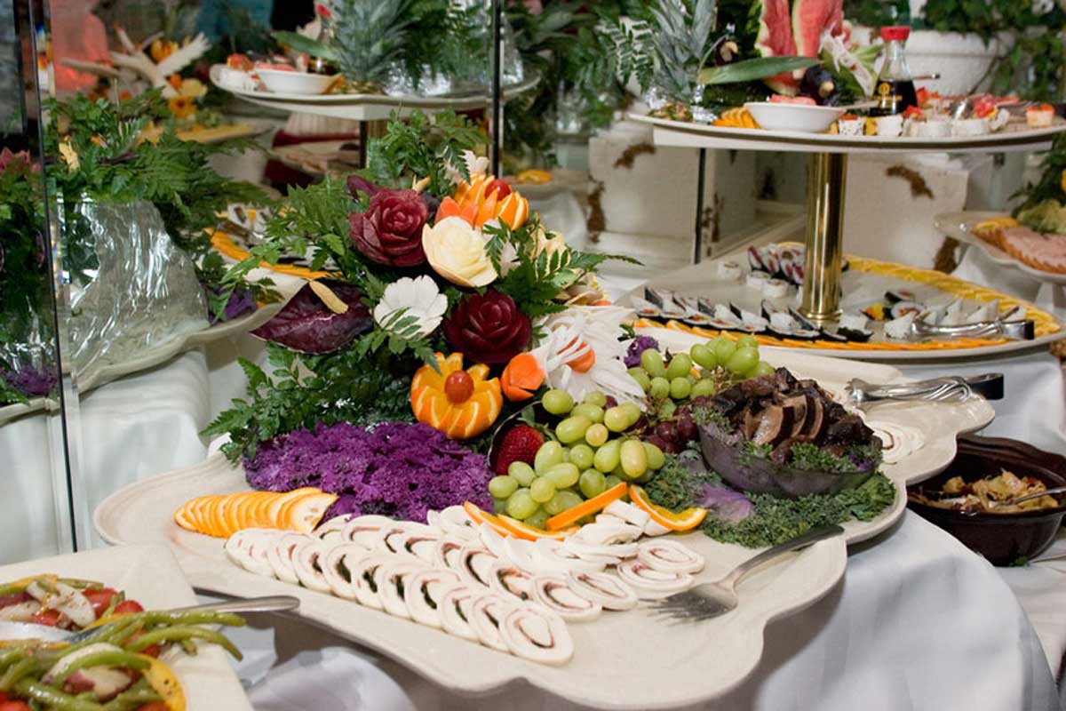 CUISINE & OFF-PREMISE CATERING