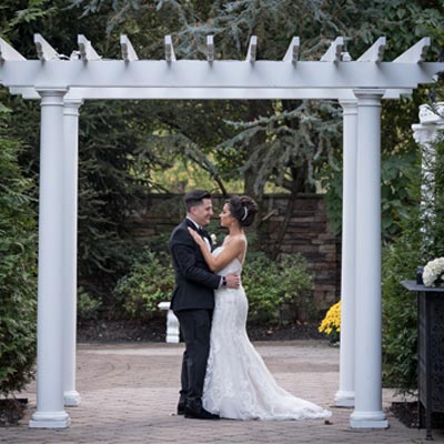 Bride Groom Outdoor Ceremony