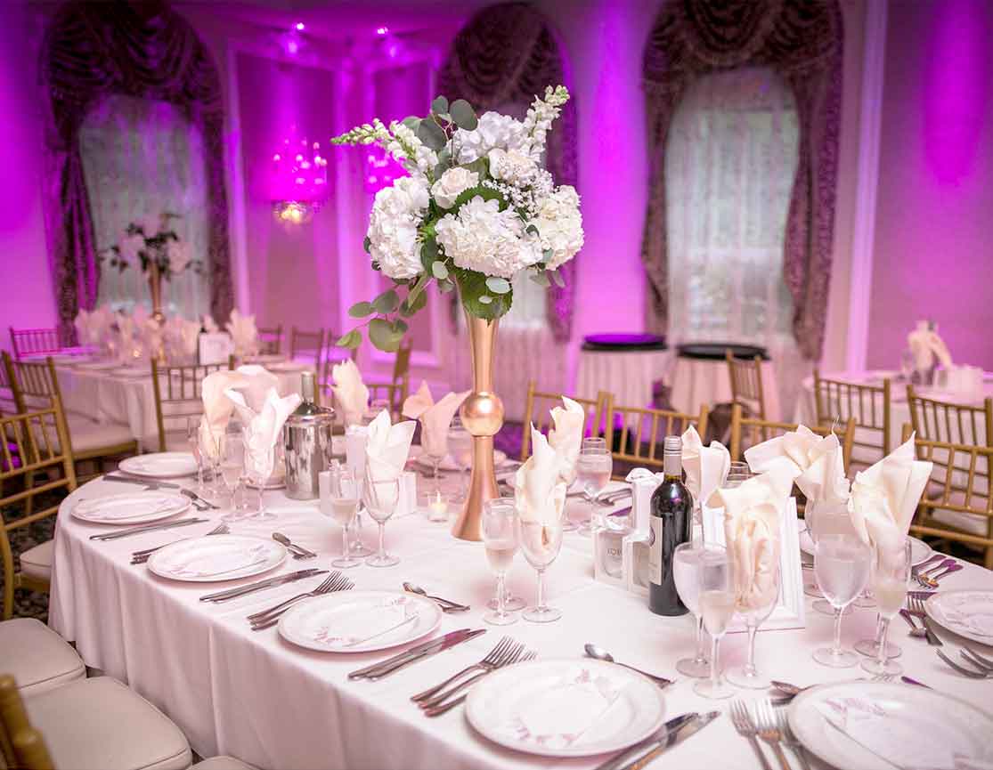 elegant wedding reception table setting custom menus