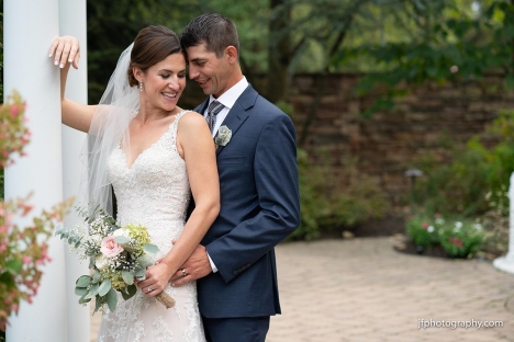 Amazing Local Nj Wedding Venue Bride Groom In Garden