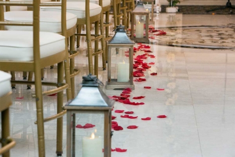 Amazing Marble Floor Wedding Ceremony Aisle