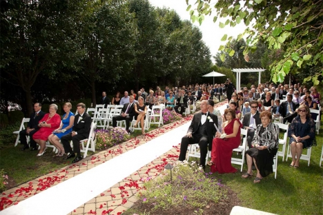 Amazing Outdoor Wedding Ceremony Garden Venue