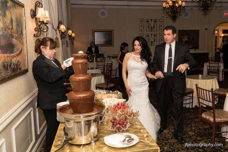 Cuisine Chocolate Fountain Bride Groom